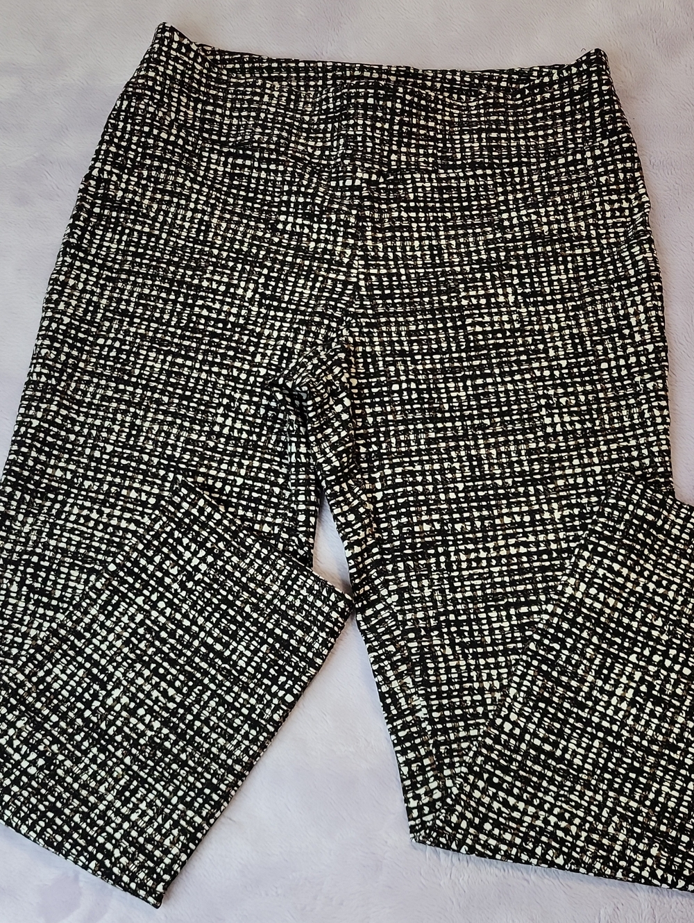 NIC+ZOE Black and White Tweed-Style Ponte Leggings